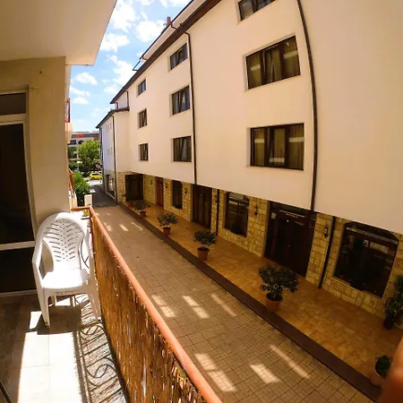 Aleksiev Sunny Day 1 Slăntjev Brjag